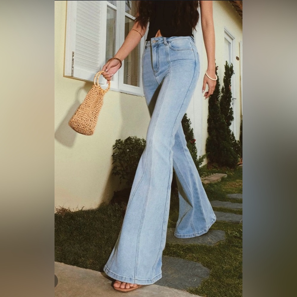 High waisted flare jeans